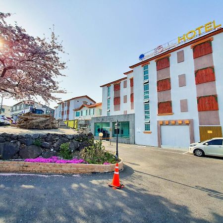 Jeju Ocean Family Hotel מראה חיצוני תמונה