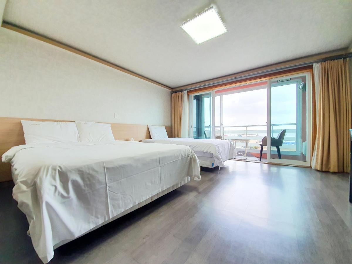 Jeju Ocean Family Hotel מראה חיצוני תמונה