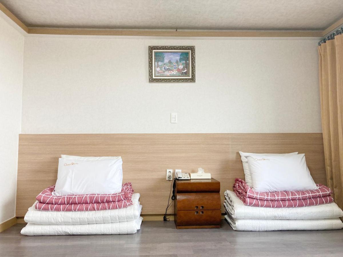 Jeju Ocean Family Hotel מראה חיצוני תמונה