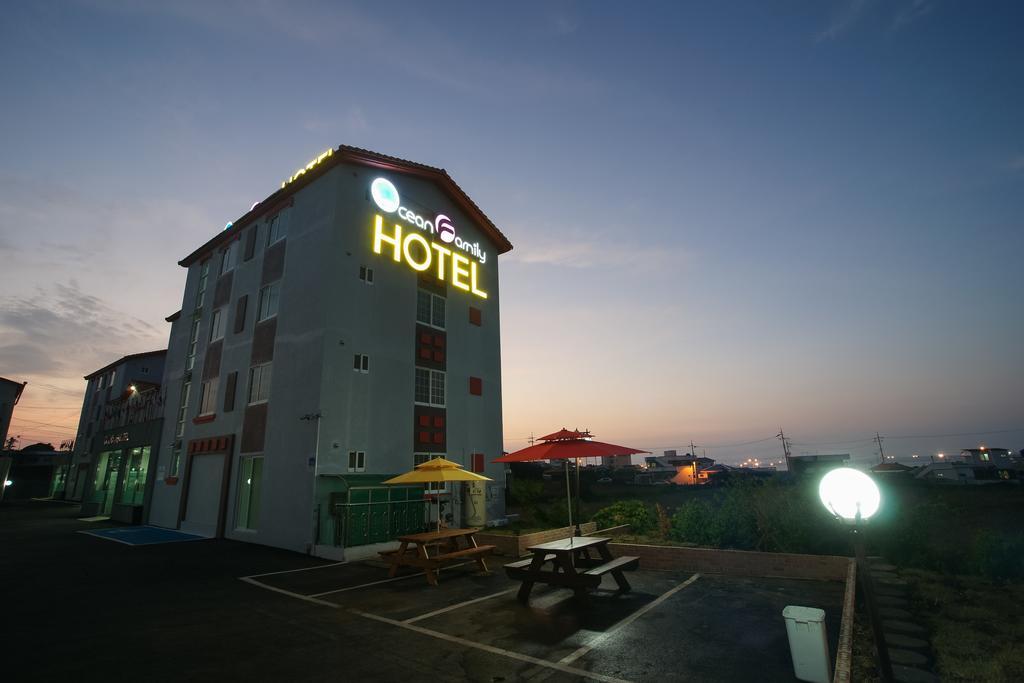 Jeju Ocean Family Hotel מראה חיצוני תמונה