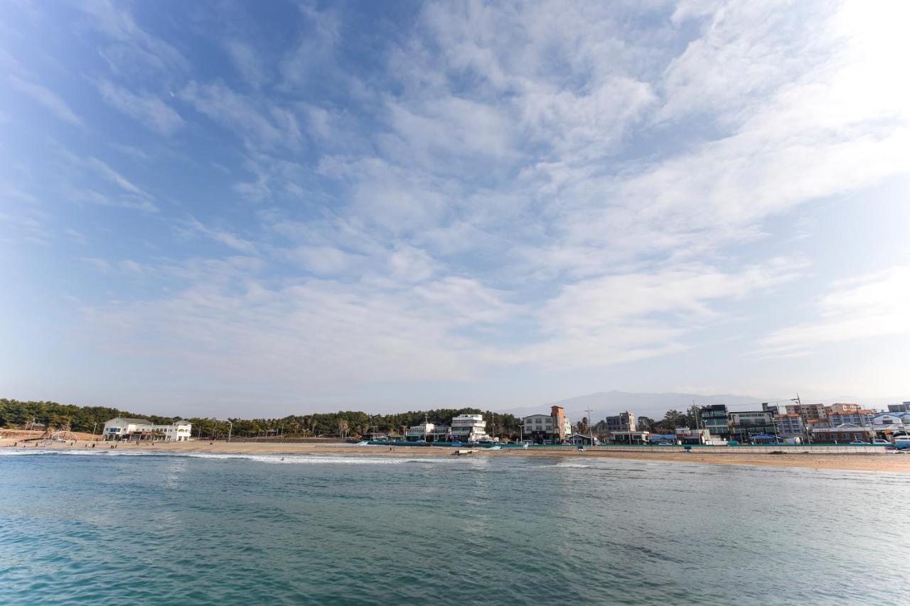 Jeju Ocean Family Hotel מראה חיצוני תמונה